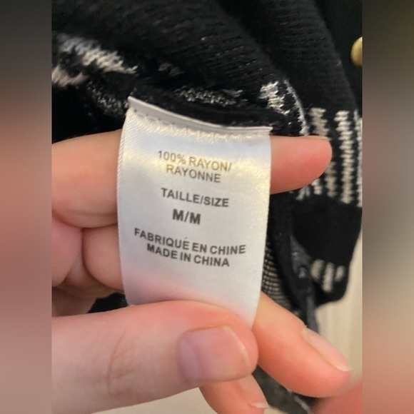 𝅺joseph A size medium - Picture 3 of 5